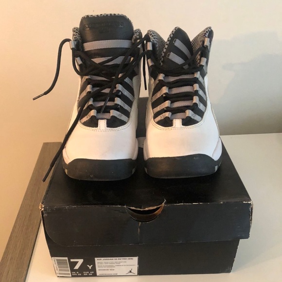 Jordan 10 - Picture 2 of 2
